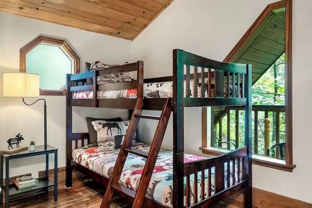 Beary Peaceful Smokies Retreat: Hot-Tub & Pools Villa Pigeon Forge Eksteriør billede