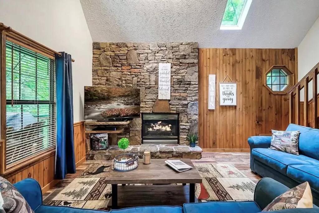 Beary Peaceful Smokies Retreat: Hot-Tub & Pools Villa Pigeon Forge Eksteriør billede